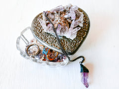 Vera Cruz Amethyst Crystal Cluster - Vintage Heart Jewelry Box