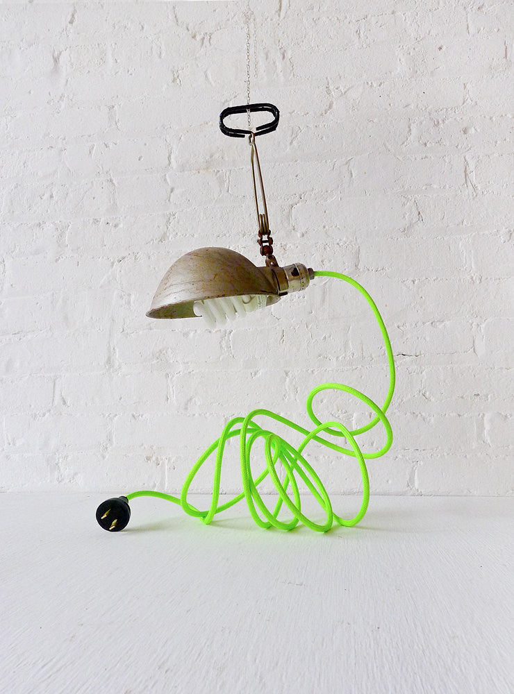 Kalmte strip tempel 10% SALE Vintage Industrial Clip Clamp Light w/ Antique Lamp Shade and Neon  Yellow Green Cord – EarthSeaWarrior